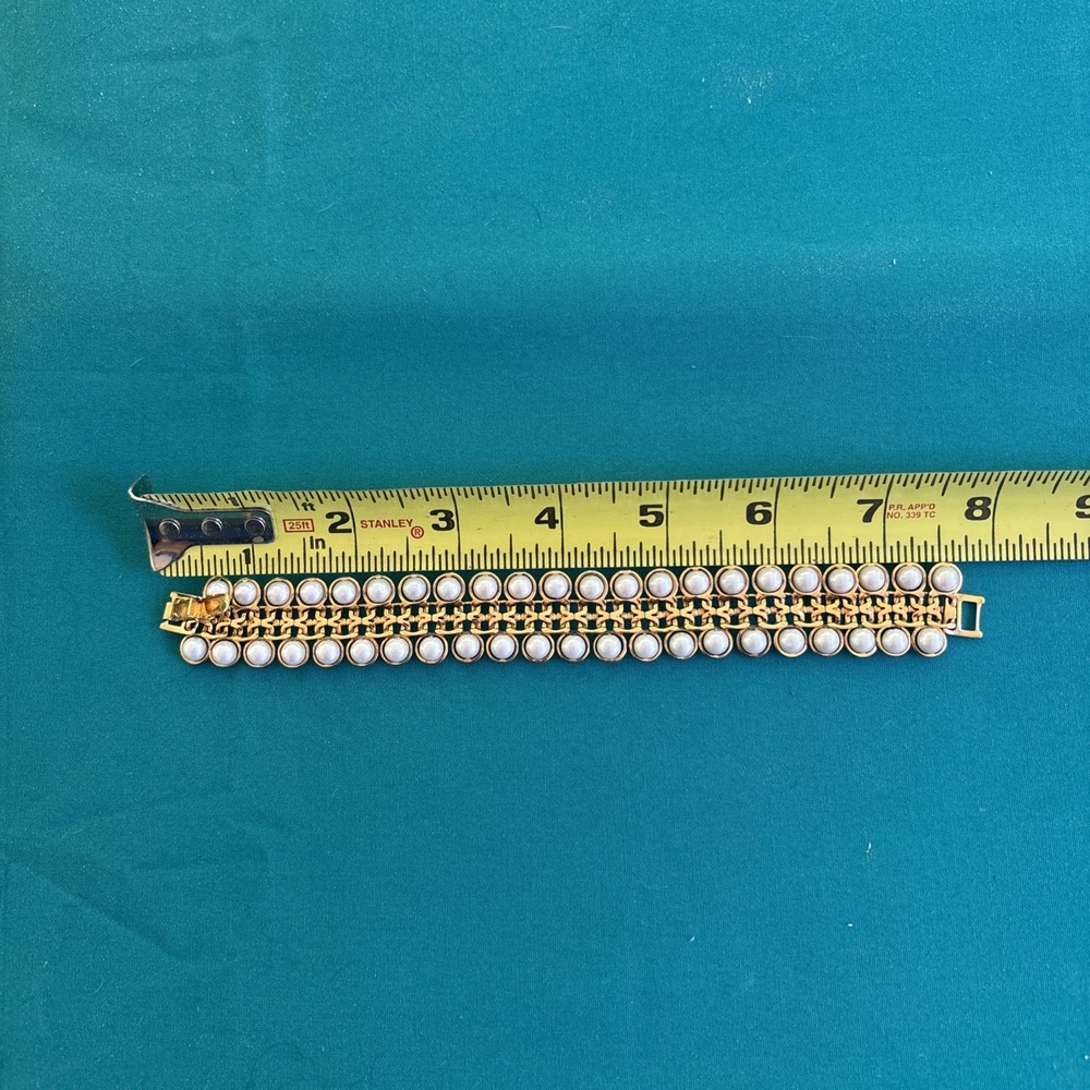 Vintage Avon Faux Pearl Gold Tone Double Row Chain Bracelet 7 1/2 Inches Long - Picture 3 of 10
